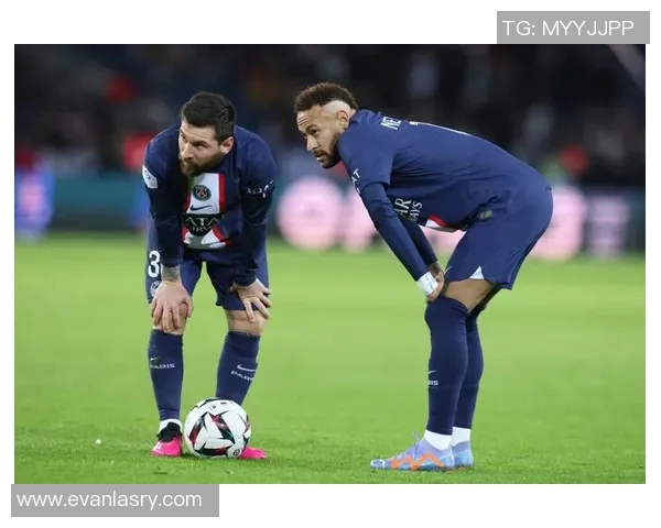 内马尔带伤出战巴黎圣日耳曼法甲联赛,再次上演神奇表现 内马尔带伤出战巴黎圣日耳曼法甲联赛,再次上演神奇表现