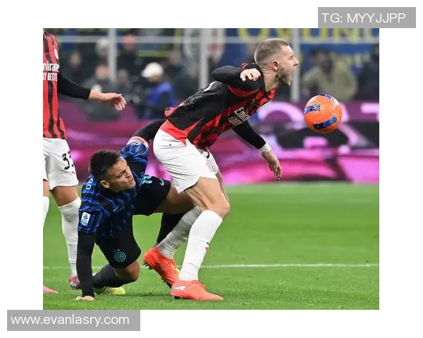 意甲冠军争夺战激烈上演米兰德比AC米兰战胜国际米兰火力全开 意甲冠军争夺战激烈上演米兰德比AC米兰战胜国际米兰火力全开